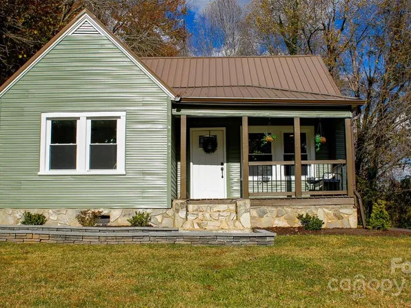 1206 Plaza St NW, Lenoir, NC 28645