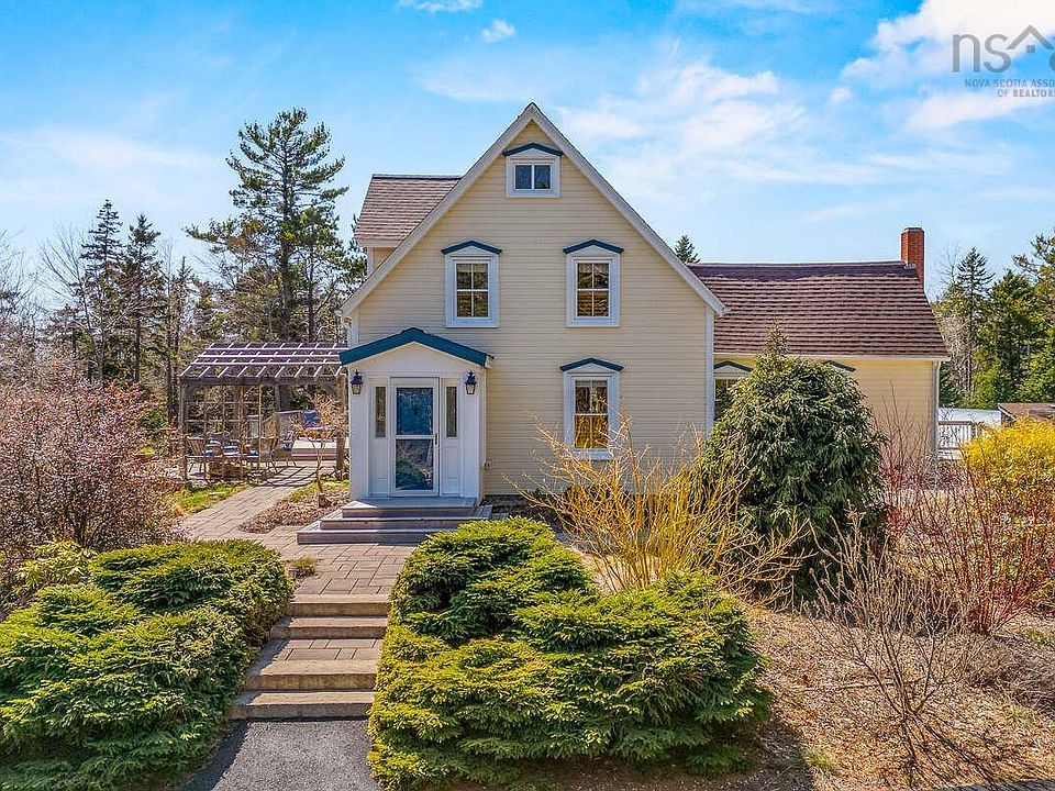 1st image of 215 Conrads Rd
