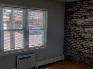 5508 W 19th St APT 2W, Chicago, IL 60804