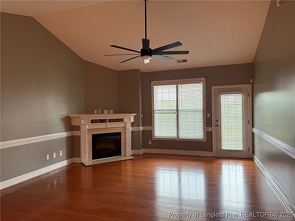 5th image of 208 Fountainhead Ln Unit 205