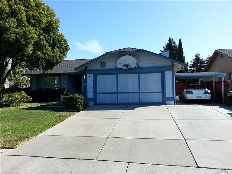 1st image of 822 Stoneridge Cir