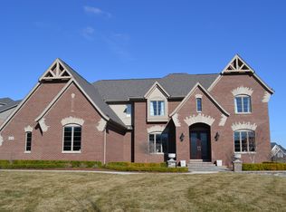 5676 Sovereign Dr, Oakland, MI 48306