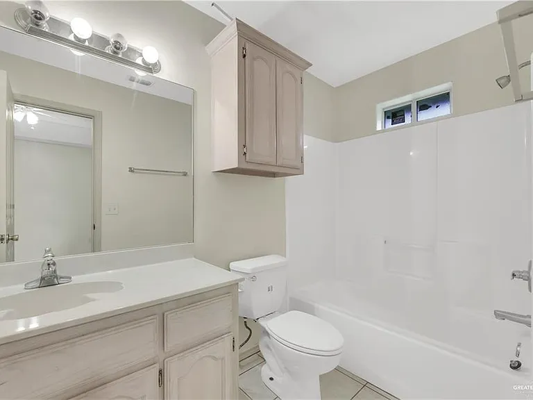609 Via Sol Dr — Photo 6