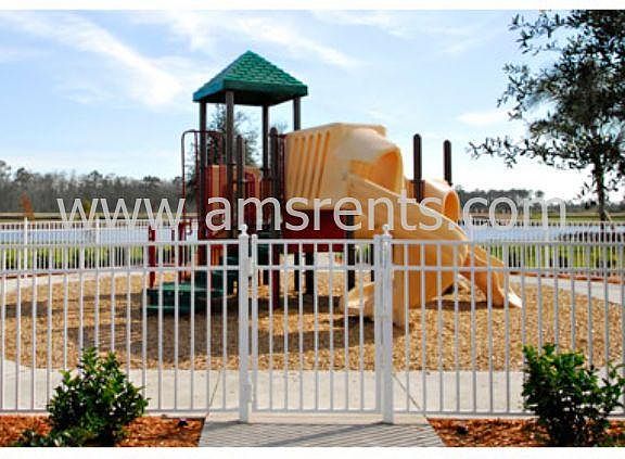 4th image of 11851 Delfina Ln