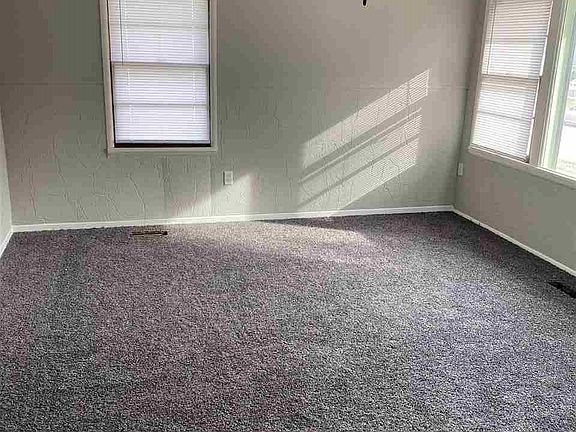 5th image of 358 Grace Dr
