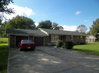 89 2nd St, Flemingsburg, KY 41041