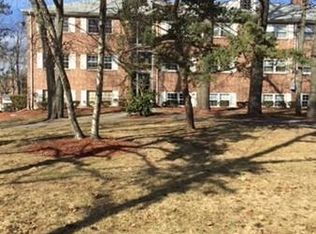 41 Farrwood Ave APT 11, North Andover, MA 01845