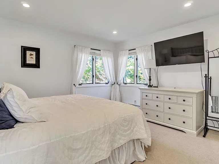 19 Rogers Ln — Photo 11