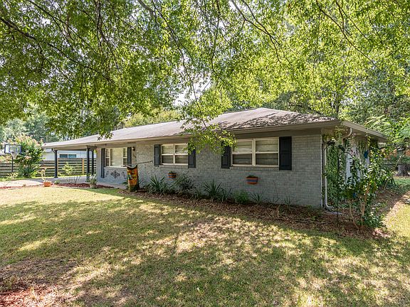 4th image of 709 Cottonwood Dr