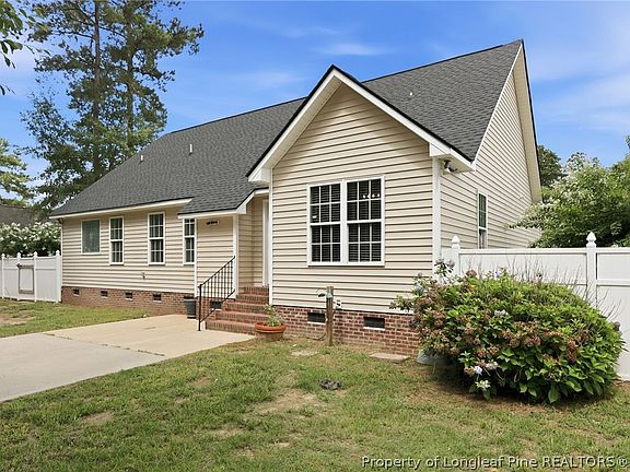 3rd image of 4519 Storm Cat Ln