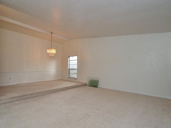 4th image of 5902 Irish Hill Dr