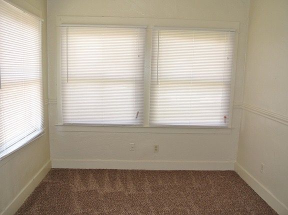 3rd image of 615 N Harrison Ave