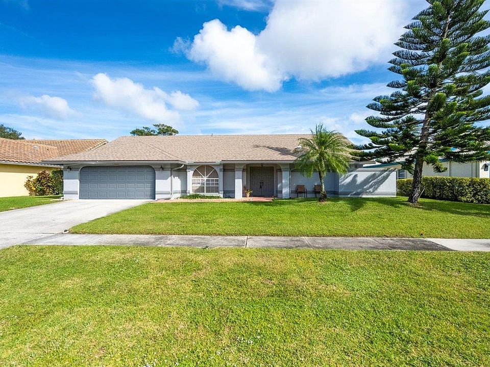 Home For Sale In Sugar Pond Manor