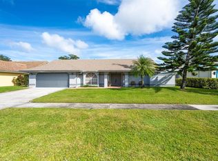1943 Primrose Ln, Wellington, FL 33414