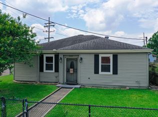 8602 Palmetto St, New Orleans, LA 70118