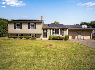 135 Tamarack Dr, Springfield, MA 01129