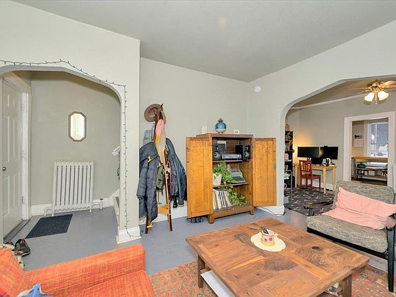 3rd image of 5021-5023 Tioga St