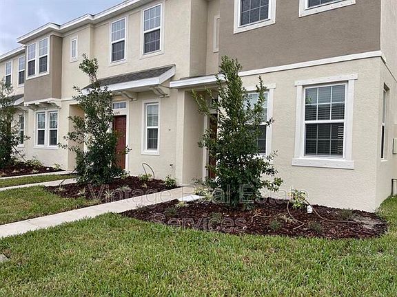 3rd image of 6305 Fairmont Ln