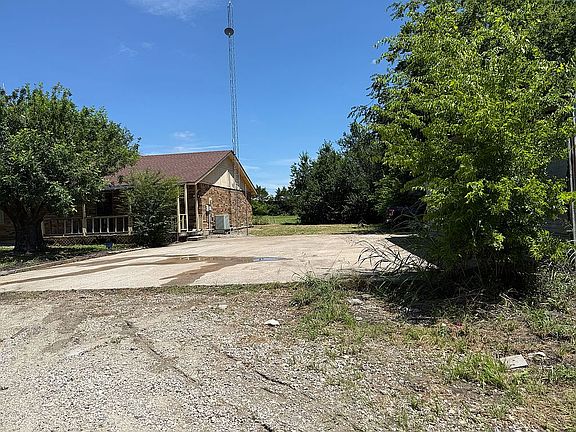 3rd image of 3025 County Road 1025