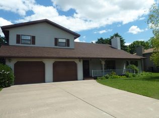 240 19th Ave NE, Jamestown, ND 58401