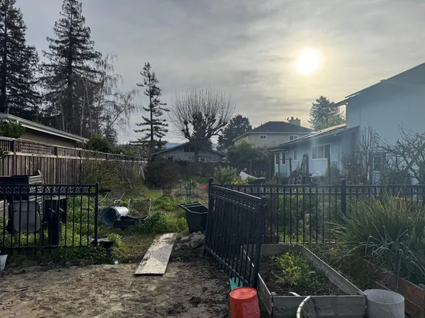 306 Rutherford Ave, Redwood City, CA 94061