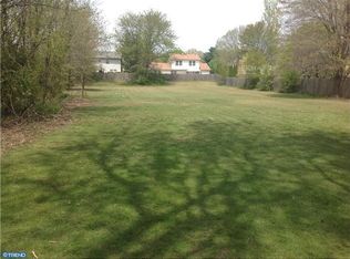 198 Flock Rd, Hamilton, NJ 08619