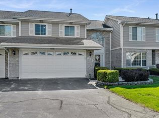 475 Sarah Ct, Wood Dale, IL 60191