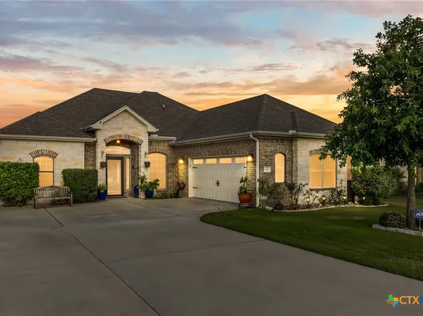 365 Jake Dr, Jarrell, TX 76537