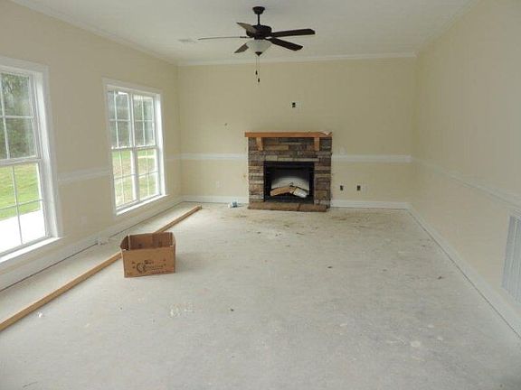 4th image of 3242 Windwood St