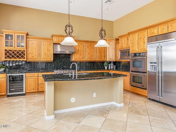4th image of 31822 N 17th Glen