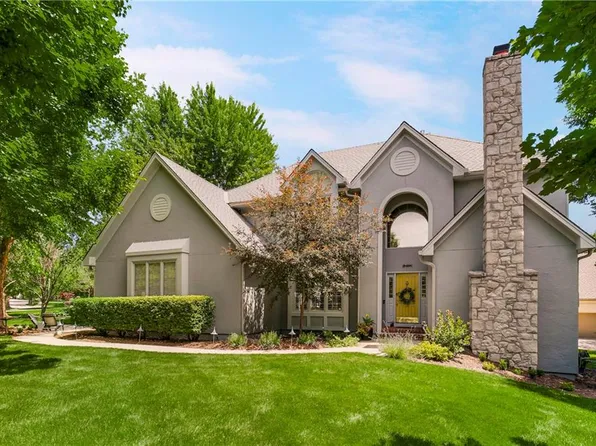 13113 Glenfield St, Leawood, KS 66209