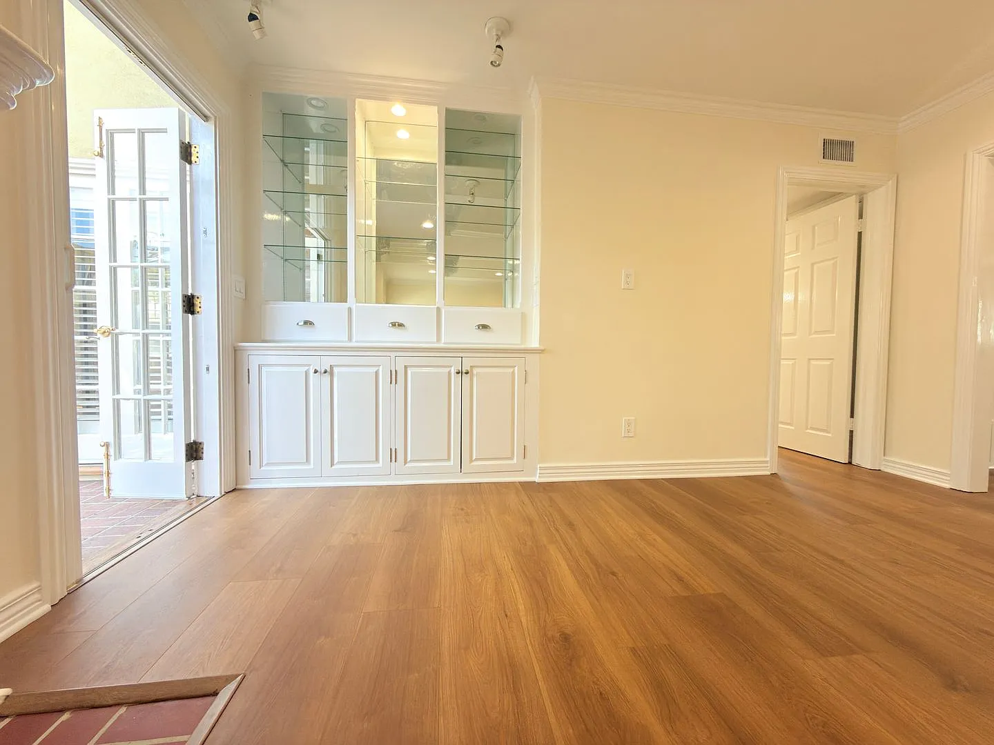 Spacious Owner's Unit with Custom Details & Outdoor Living — Photo 3