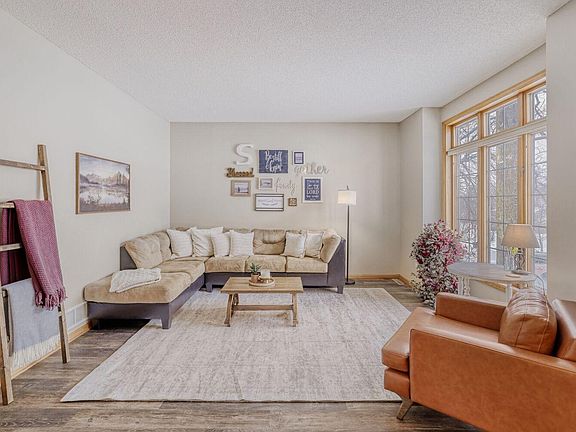 4th image of 11173 190th Ave NW