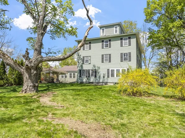 293 West St, Lunenburg, MA 01462