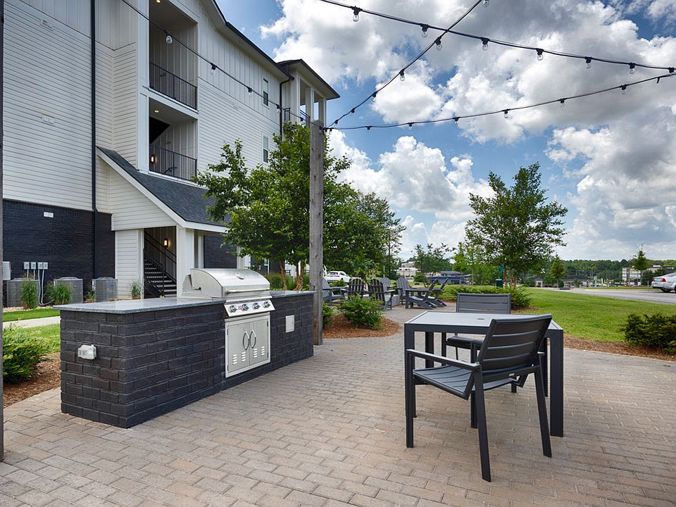Gateway Village