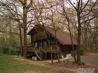 123 Bridge Rd, Hauppauge, NY 11788