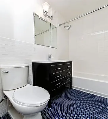 Rented by Icon Realty Management | media 9