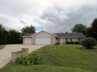 8014 Towermont Dr, Rockford, IL 61102