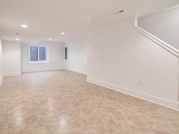 5th image of 740 S Columbus Blvd Unit 12