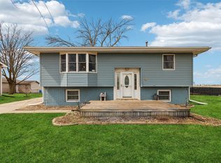 98 Snyder St SE, Bondurant, IA 50035