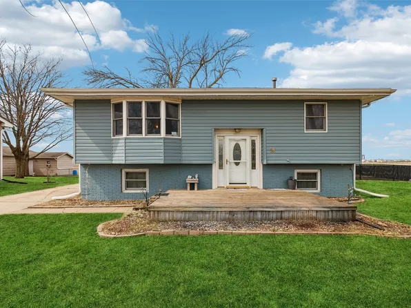 98 Snyder St SE, Bondurant, IA 50035