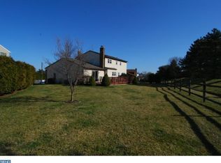 1601 Singer Rd, Wyomissing, PA 19610