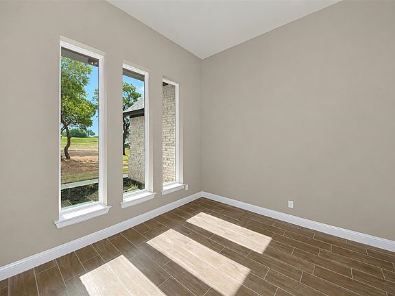 5th image of 1045 Vh Ranch Rd