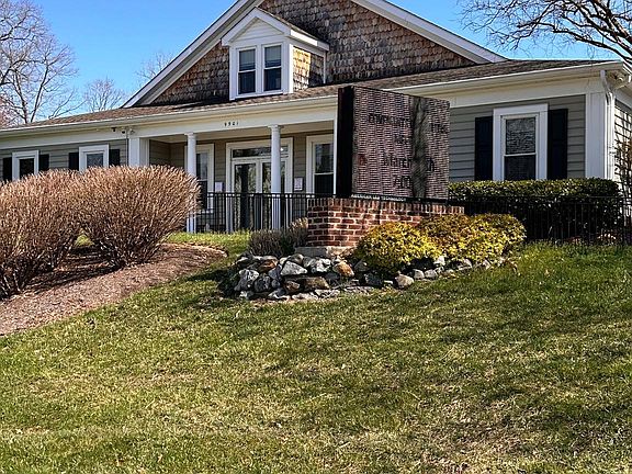 5th image of 9909 Tabard Ct