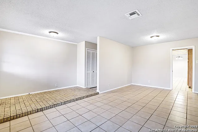 8138 Raritan St — Photo 4