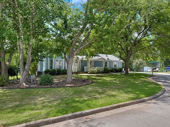 4th image of 202 Holden Drive