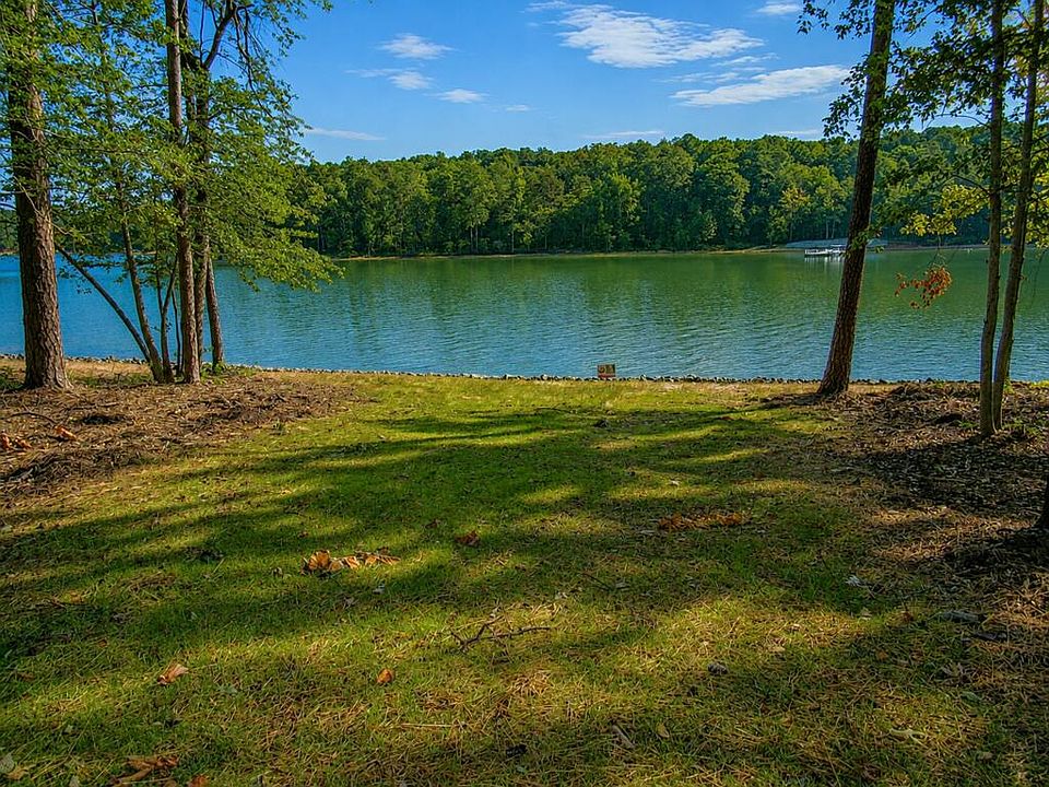1st image of 140 Shoreline Dr