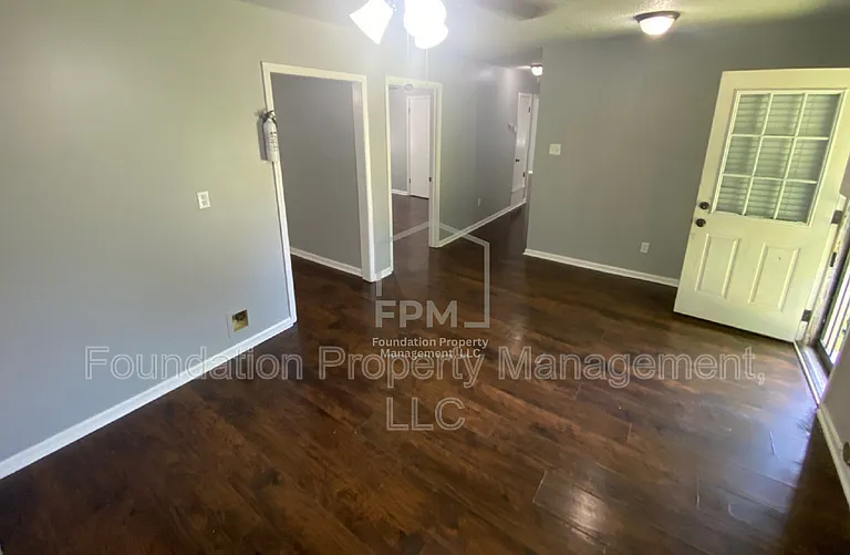 137 S Fenwick Rd — Photo 6