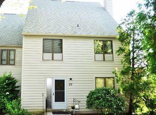 37 Hallmark Hill Dr, Wallingford, CT 06492