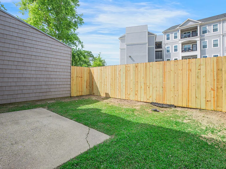 210 Long Plantation Blvd #U — Photo 12